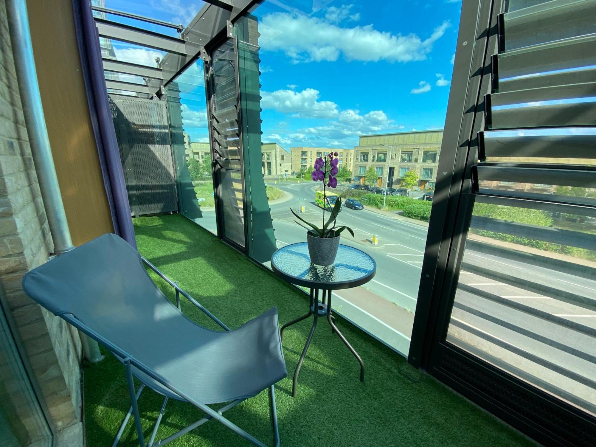 Cambridge Stays - Apartment At Addenbrooke Hospital And Bio Campus - Free Private Parking Exterior foto